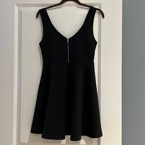 Sleeveless dress